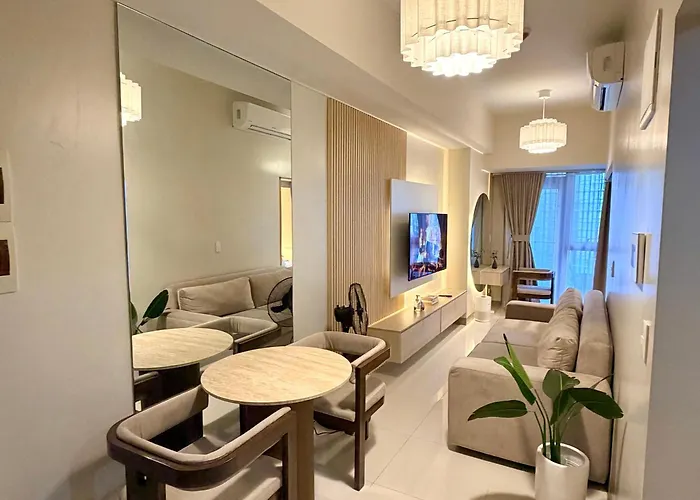 Brand New Unit In Uptown Bgc With Balcony 55 Inch Smart Tv And 300mbps Wifi, With Workspace, Beside Landers, Near Uptown Mall And Mitsukoshi Mall *