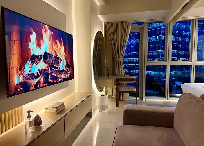 Brand New Unit In Uptown Bgc With Balcony 55 Inch Smart Tv And 300mbps Wifi, With Workspace, Beside Landers, Near Uptown Mall And Mitsukoshi Mall