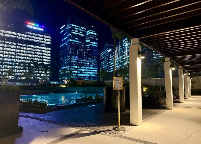 Brand New Unit In Uptown Bgc With Balcony 55 Inch Smart Tv And 300mbps Wifi, With Workspace, Beside Landers, Near Uptown Mall And Mitsukoshi Mall * Manila